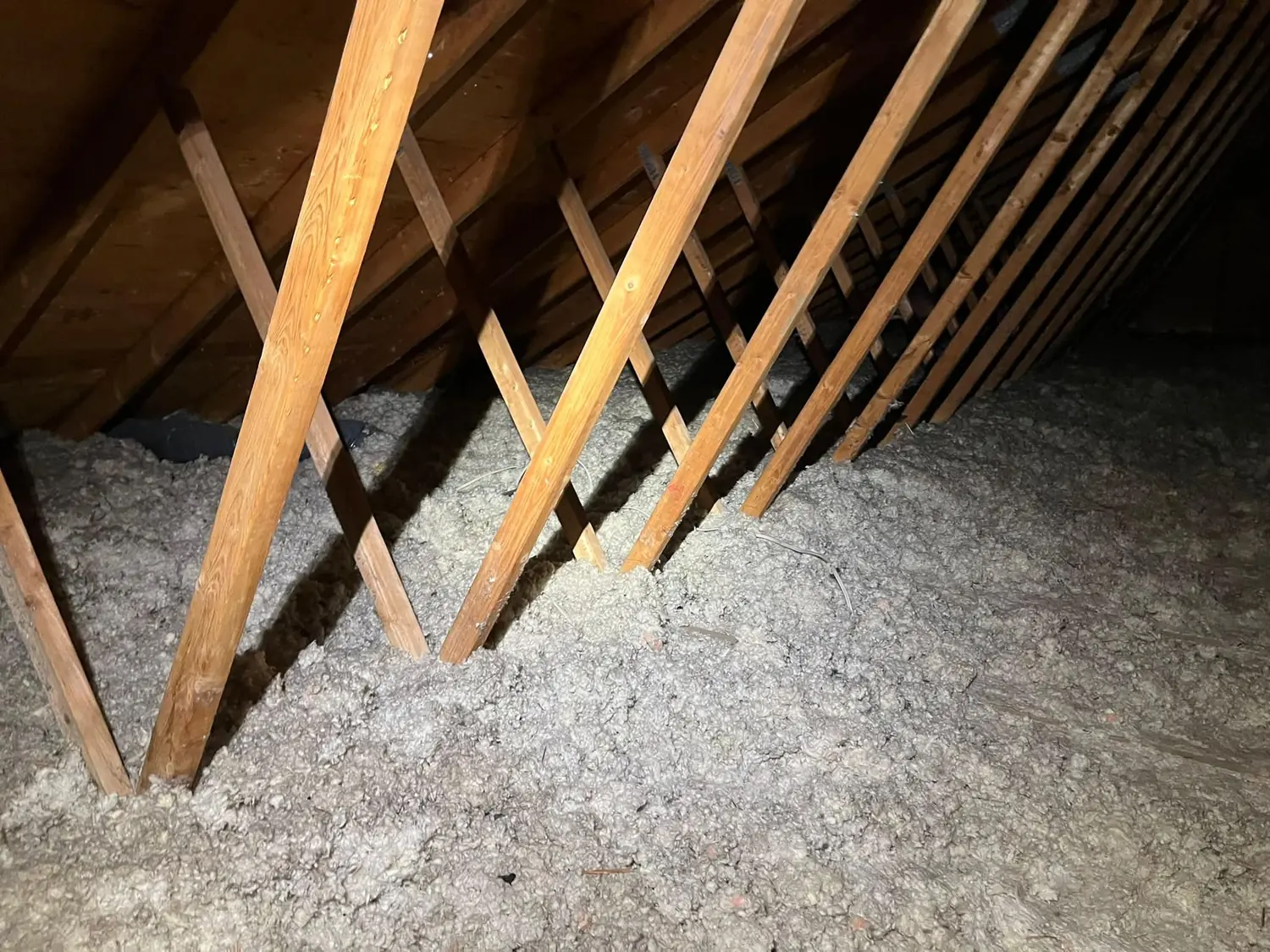 Photo de réalisation — Retrait de l’ancienne isolation et remise à niveau